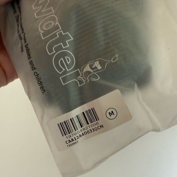 Cupshe Green and White Swim Top New - Picture 5 of 5